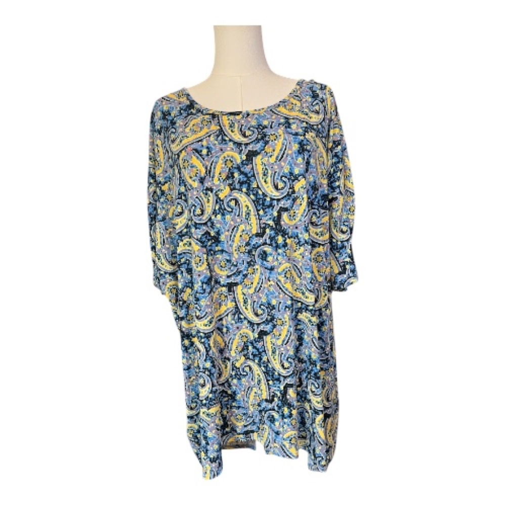 EUC LulaRoe blue & yellow paisley short sleeve top – size 2XL